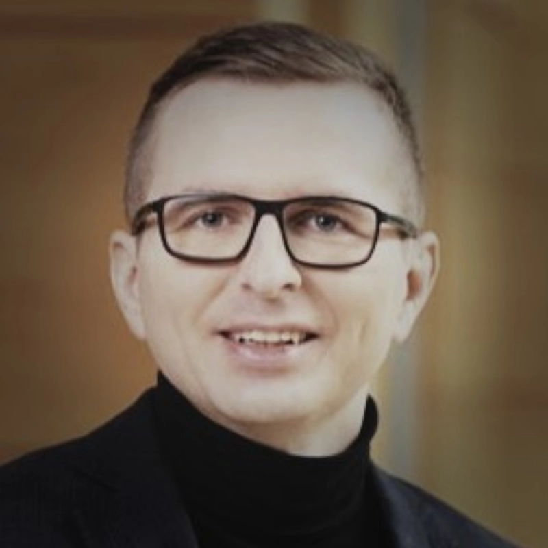 Mikołaj Pszczółka ekspert transformacji cyfrowych i rozwiązań chmurowych foto Kongres Szpitali Psychiatrycznych